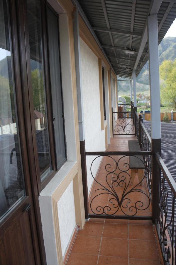 Saty Guest House Kültér fotó