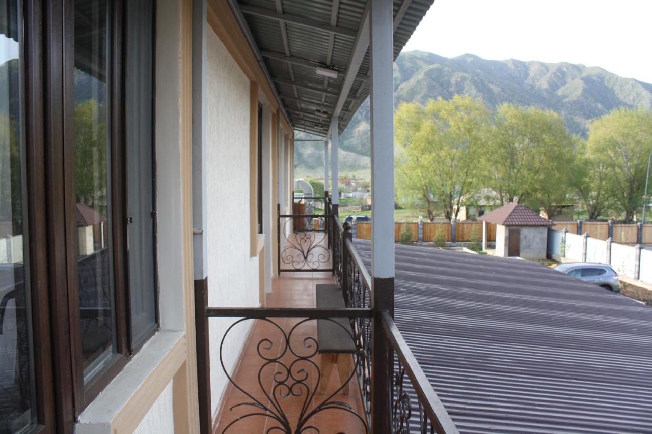 Saty Guest House Kültér fotó