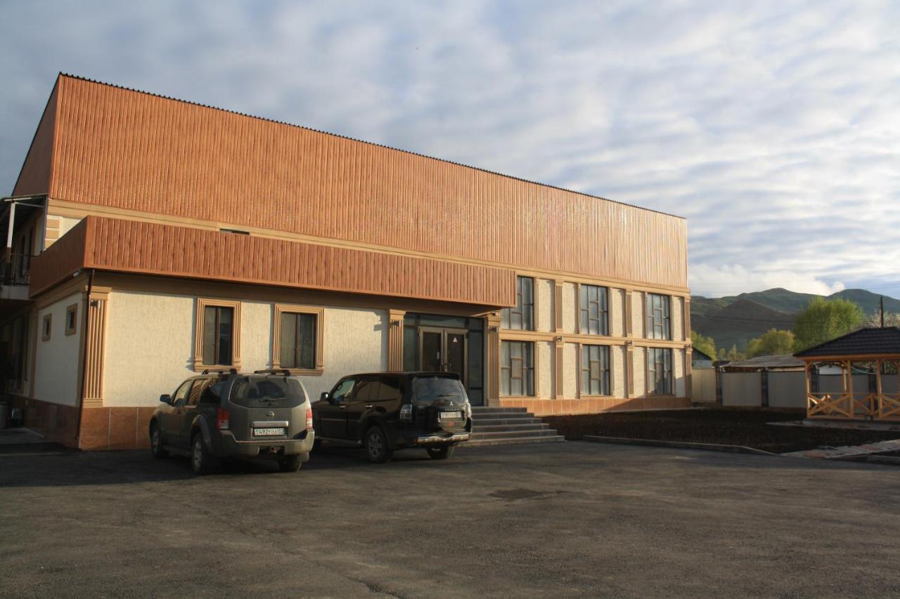 Saty Guest House Kültér fotó